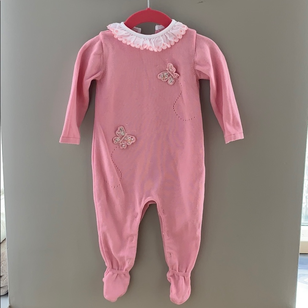 Adorable outfit 🎀